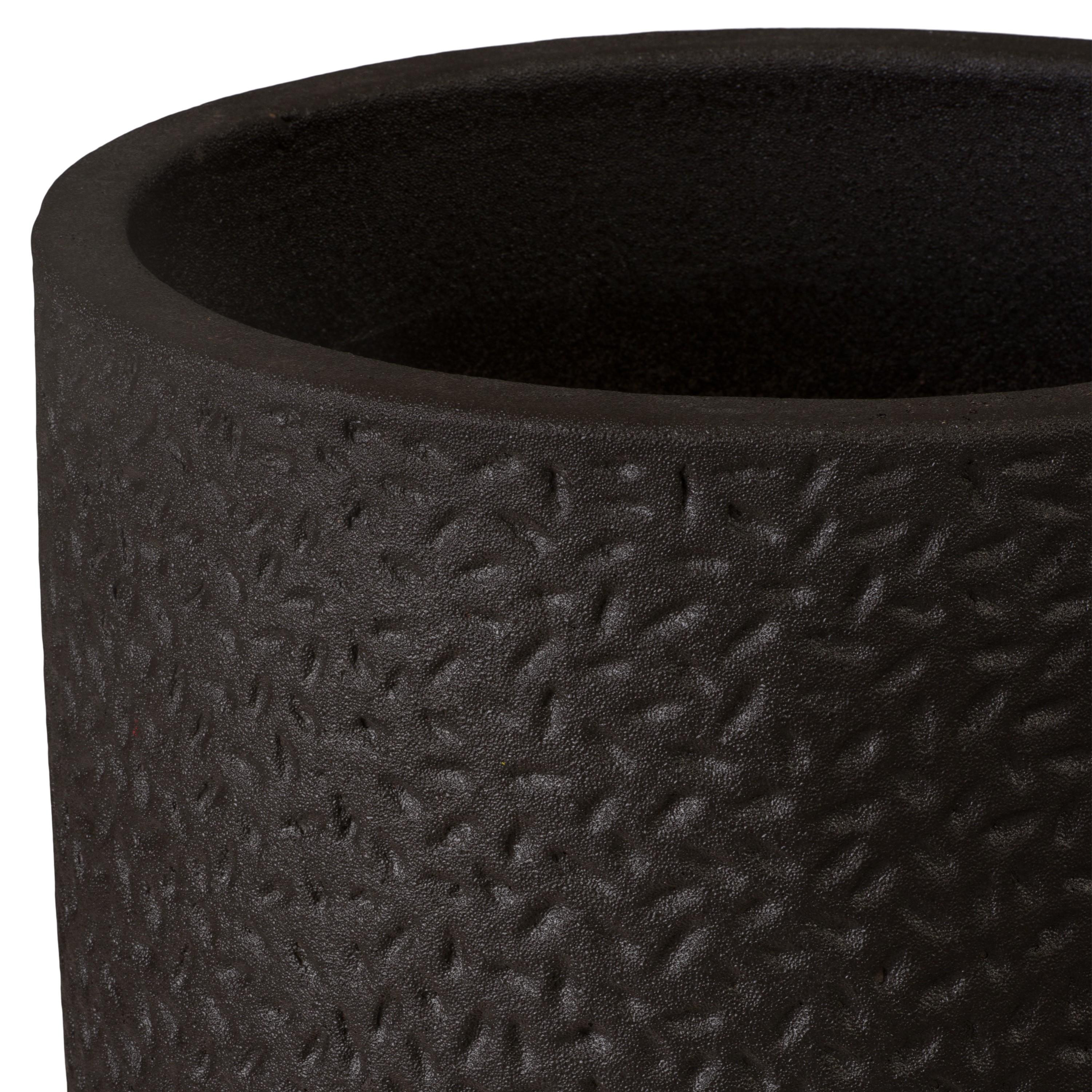 Notch 21.5 in. Round Matte Black Ceramic Planter
