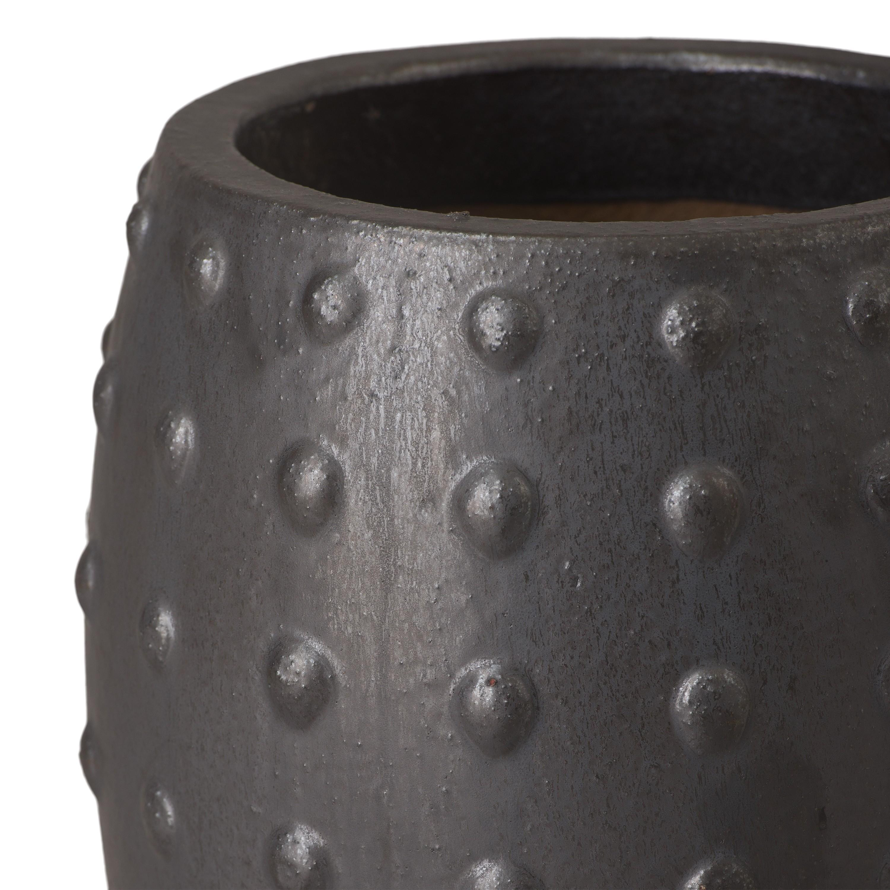 18 in. Round Stud Pot