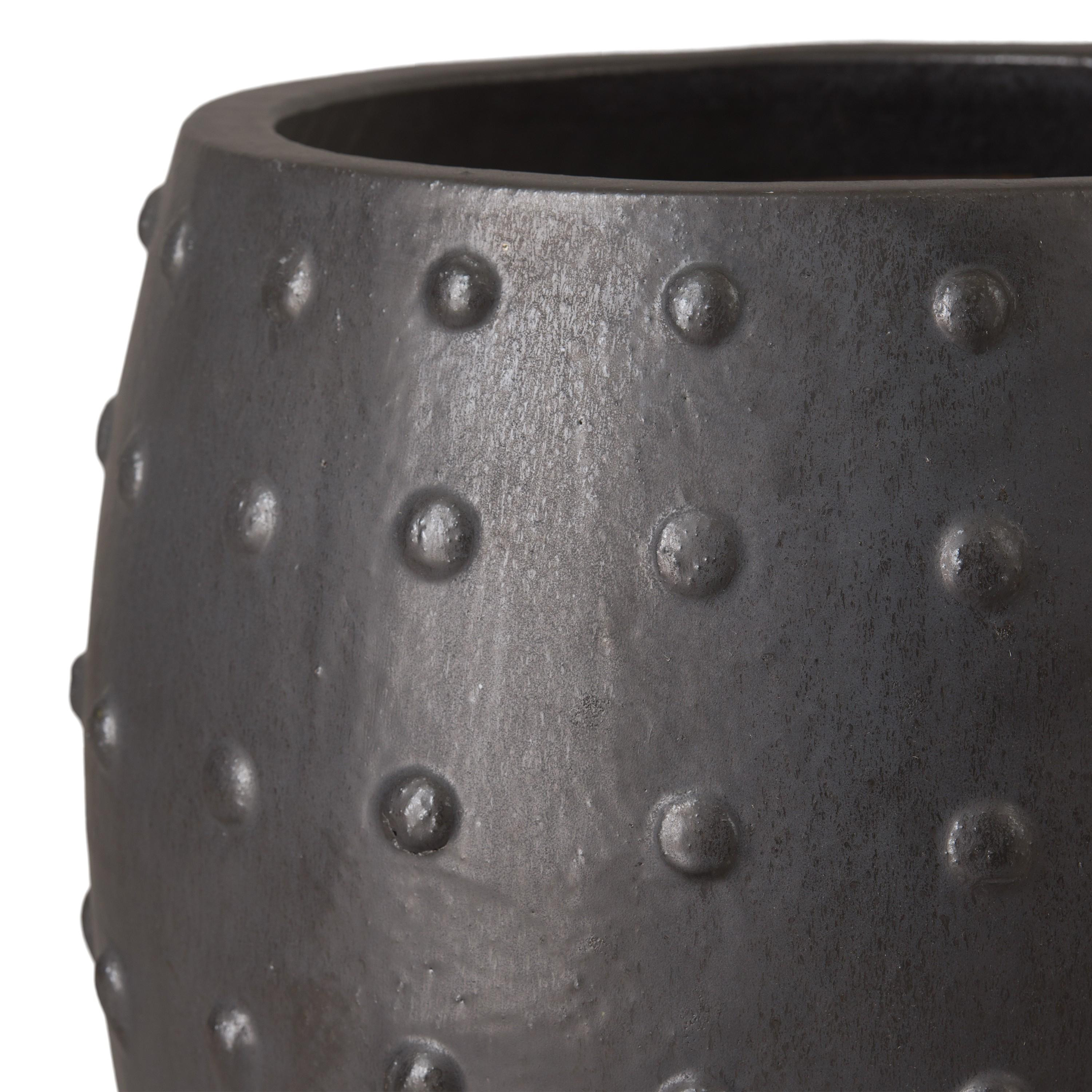 26 in. Round Stud Pot